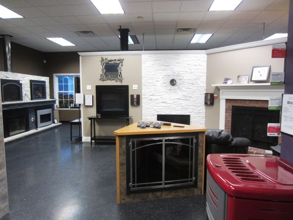 1438 Main St, Sanford, ME 04073
